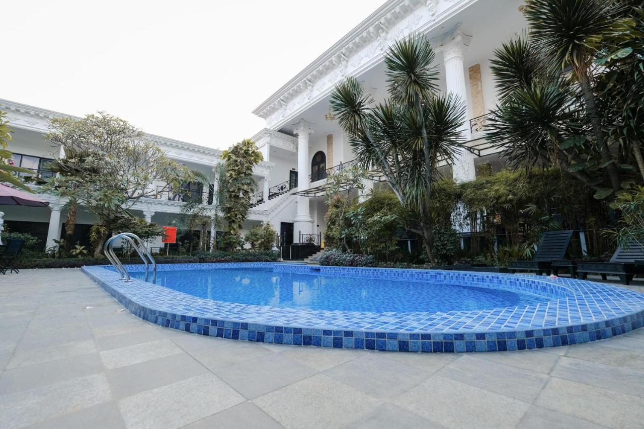 The Grand Palace Hotel Yogyakarta Dış mekan fotoğraf