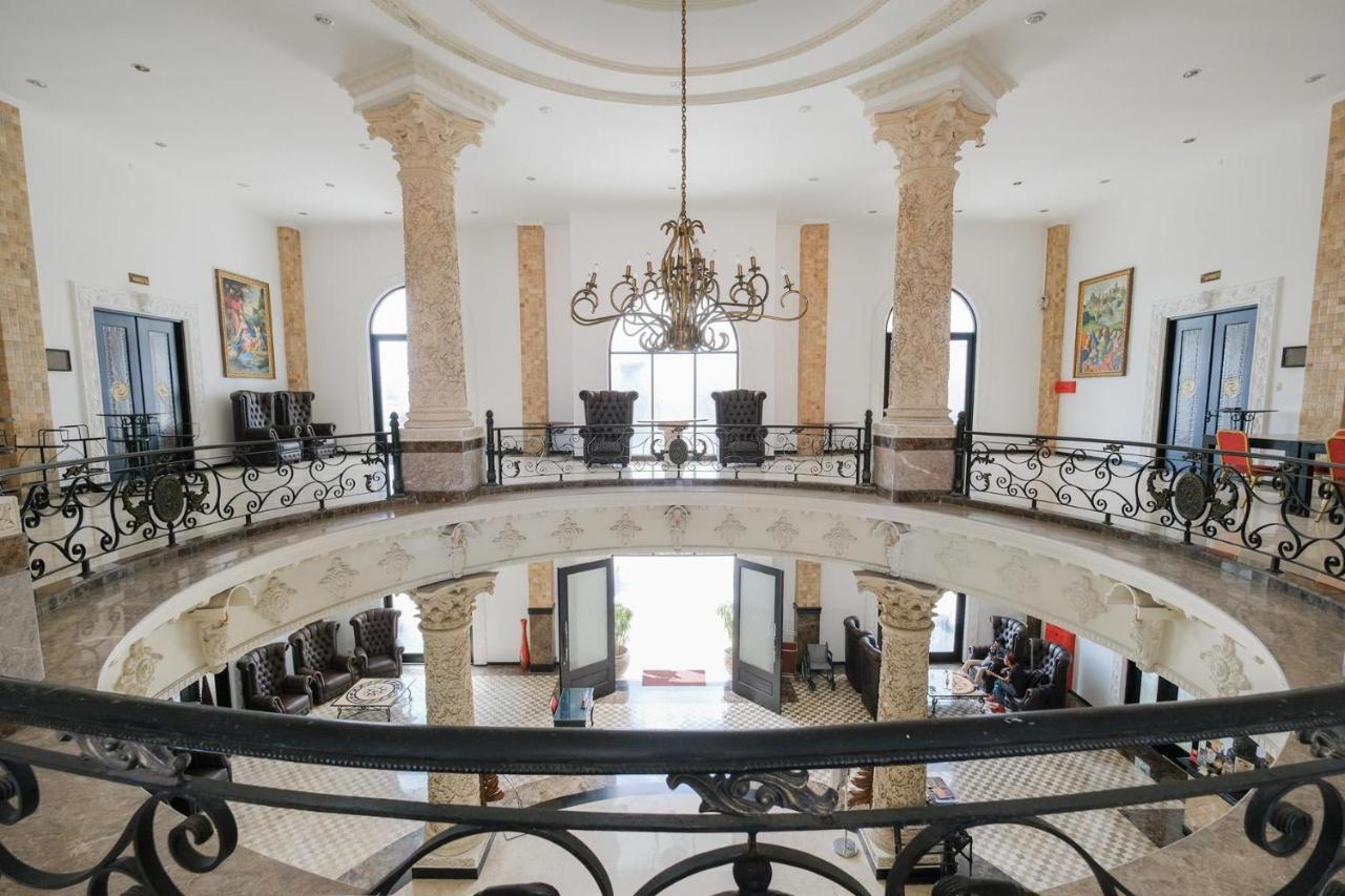 The Grand Palace Hotel Yogyakarta Dış mekan fotoğraf