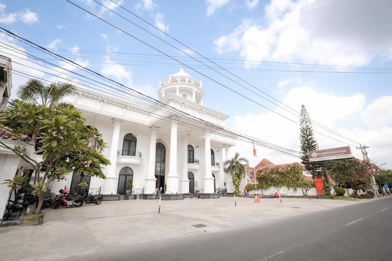 The Grand Palace Hotel Yogyakarta Dış mekan fotoğraf