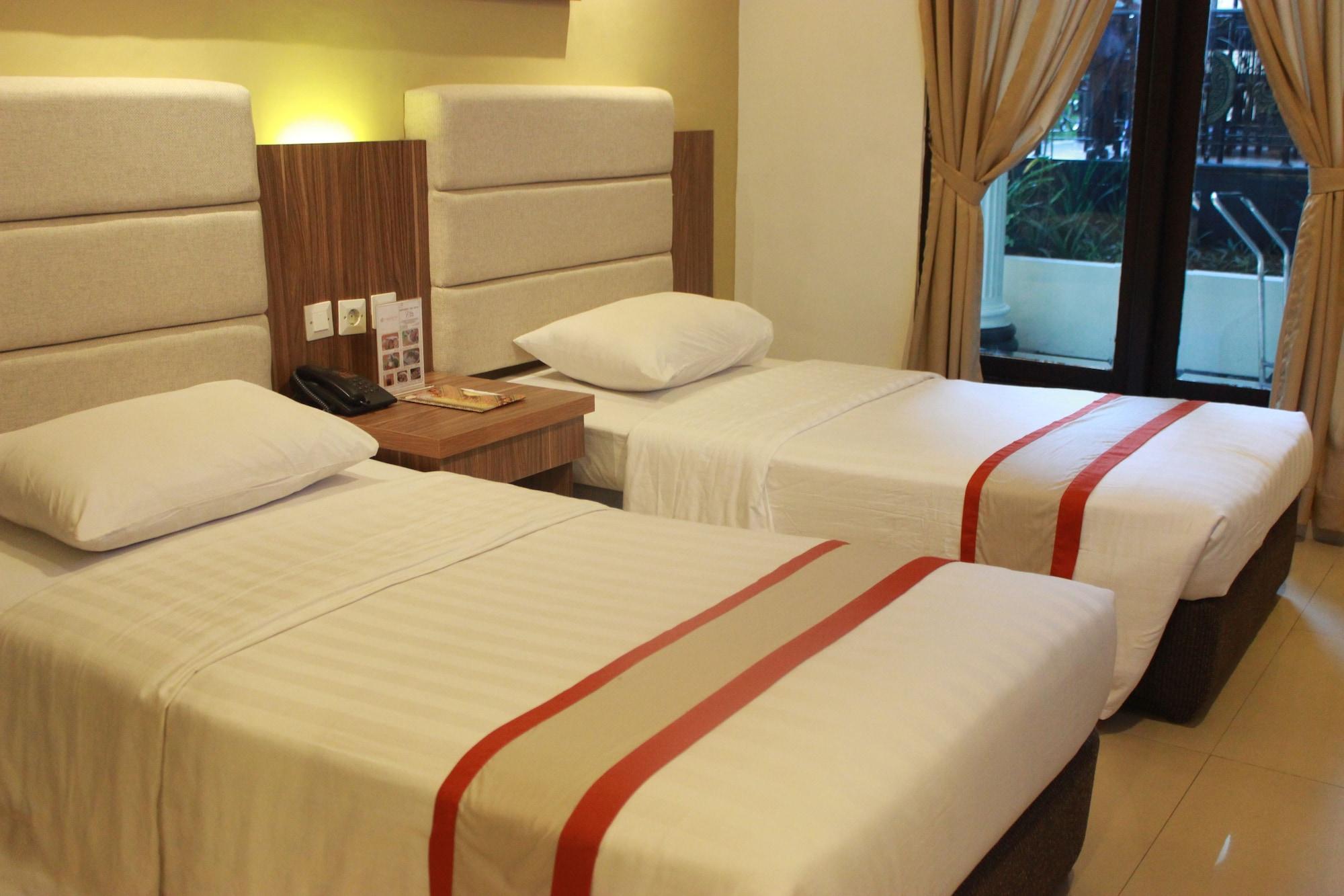 The Grand Palace Hotel Yogyakarta Dış mekan fotoğraf