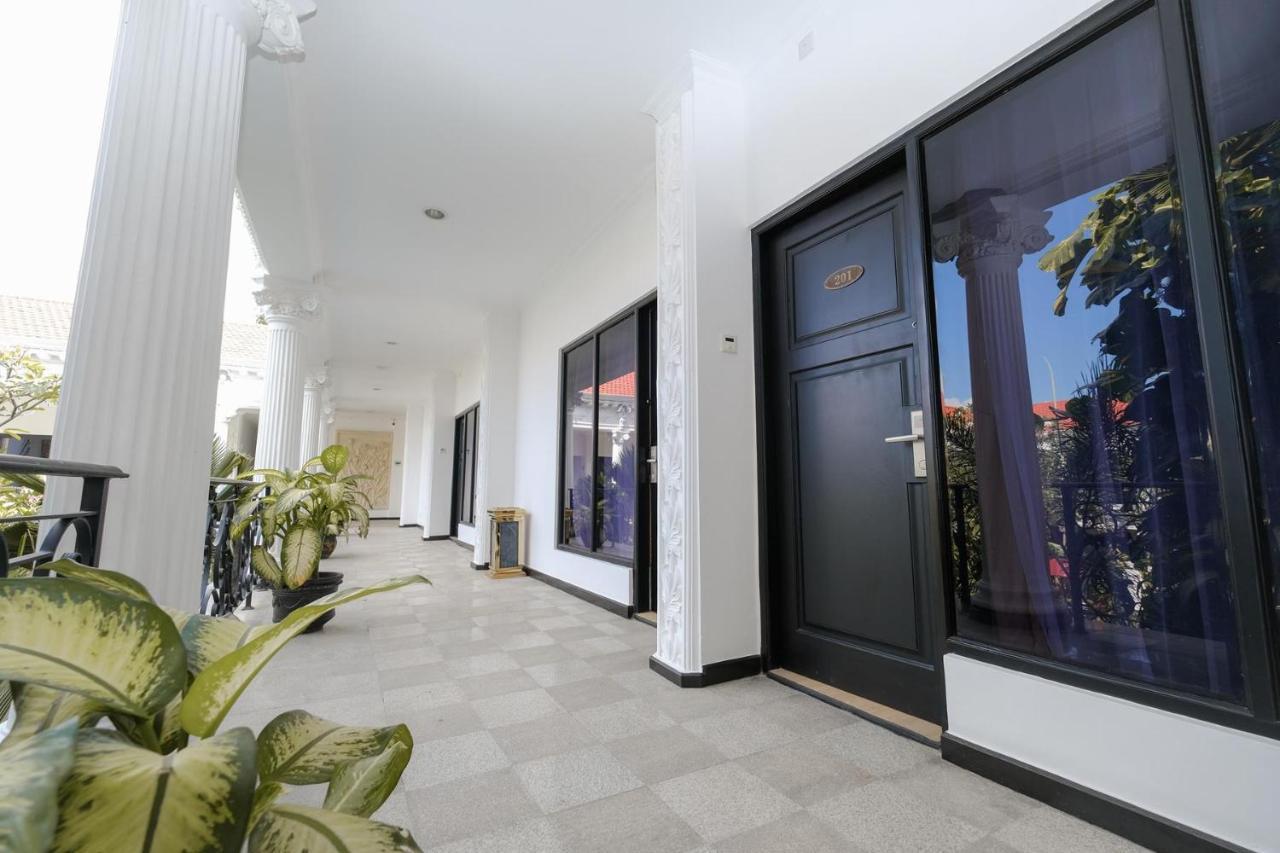 The Grand Palace Hotel Yogyakarta Dış mekan fotoğraf