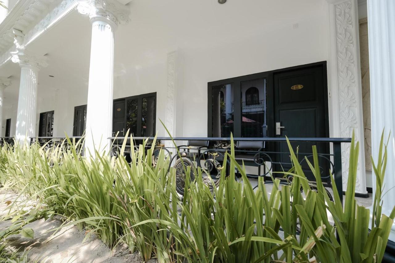 The Grand Palace Hotel Yogyakarta Dış mekan fotoğraf