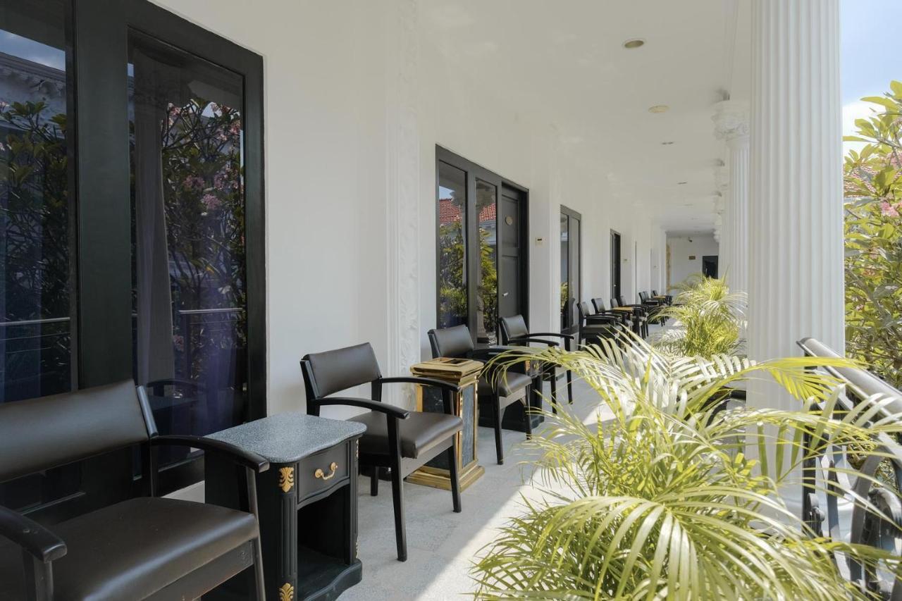 The Grand Palace Hotel Yogyakarta Dış mekan fotoğraf